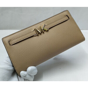 Michael Kors Reed Camel Leather Credit Card Bifold Snap Wallet - Brand New $298